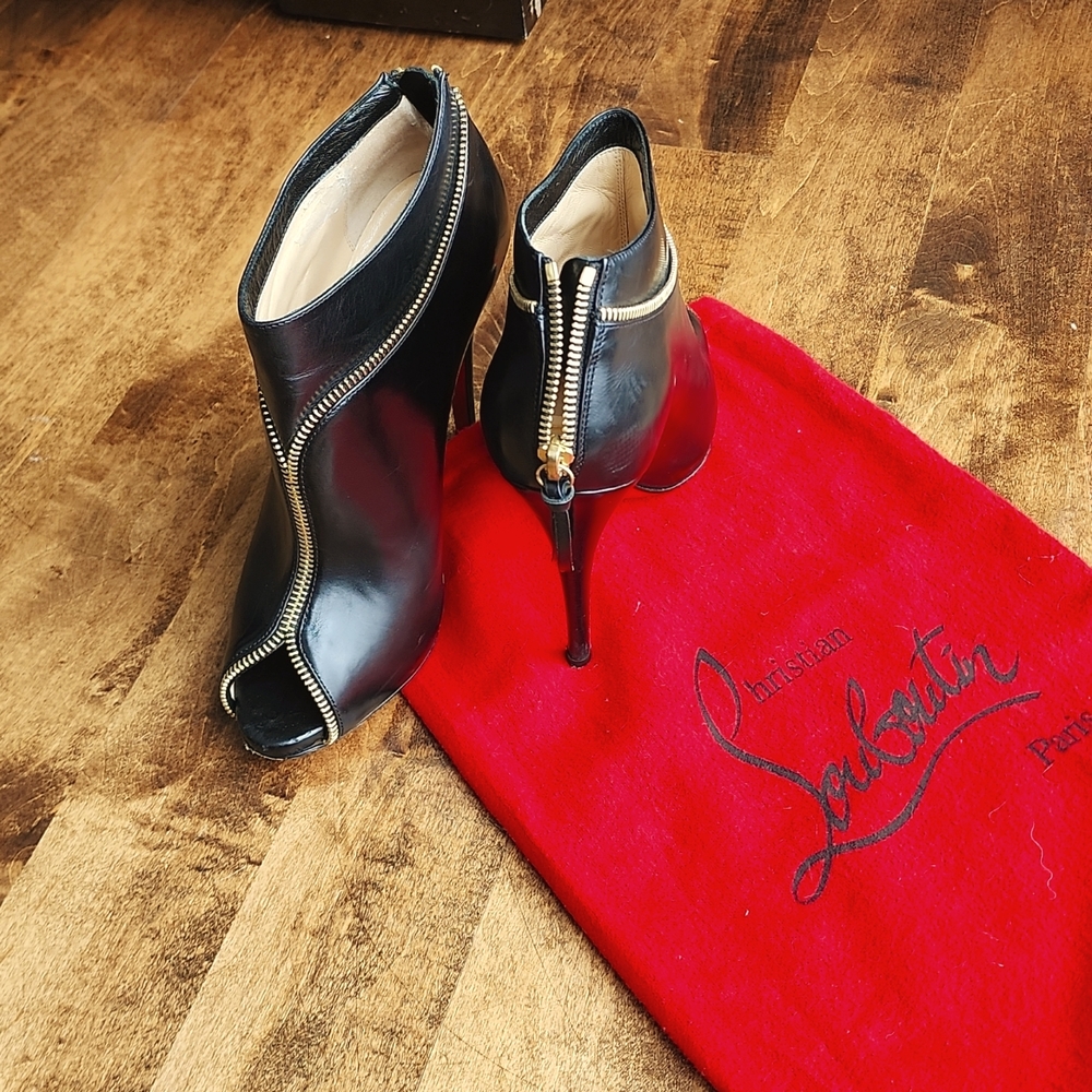 Christian Louboutin Black Leather and Suede Col Zippe Ankle Boots Size 39